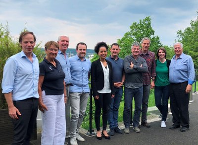 Vierter von links Claude Scheuer, daneben der Gast Teresa Odipo. Dritter von rechts Michael Fahlenbock (Uni Wuppertal).